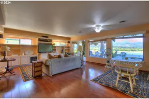 95622 N Bank Rogue River Rd, Gold Beach, OR 97444 - Photo 17