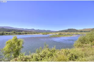 95622 N Bank Rogue River Rd, Gold Beach, OR 97444 - Photo 33