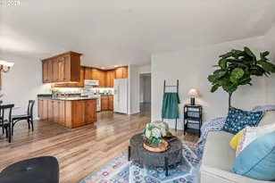 16525 NE 20th St, Vancouver, WA 98684 - Photo 5