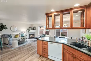 16525 NE 20th St, Vancouver, WA 98684 - Photo 9