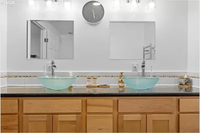 225 Fox Ln, Roseburg, OR 97471 - Photo 15