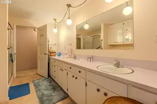 5866 SE Lloyd St, Milwaukie, OR 97222 - Photo 23