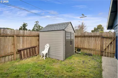 679 Kingwood St, Florence, OR 97439 - Photo 37