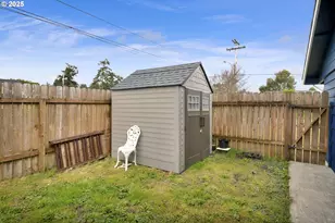 679 Kingwood St, Florence, OR 97439 - Photo 37