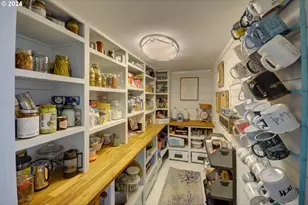 717 12th Ave, Seaside, OR 97138 - Photo 7