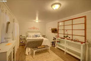 717 12th Ave, Seaside, OR 97138 - Photo 9