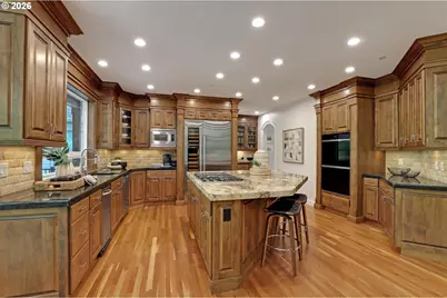 8553 NW Lovejoy St, Portland, OR 97229 - Photo 9