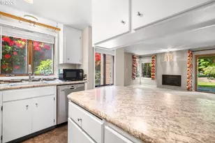 15015 NE Sacramento St, Portland, OR 97230 - Photo 7