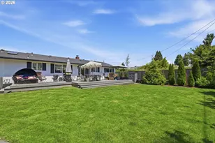 562 Warrington Ave, Eugene, OR 97404 - Photo 5