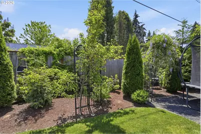 562 Warrington Ave, Eugene, OR 97404 - Photo 39