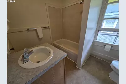 5727 N Haight Ave, Portland, OR 97217 - Photo 23