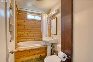 454 E Main St, Athena, OR 97813 - Photo 17