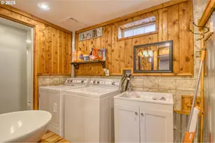 454 E Main St, Athena, OR 97813 - Photo 23