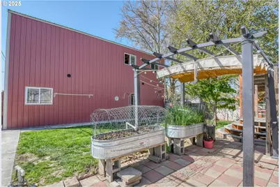 454 E Main St, Athena, OR 97813 - Photo 31