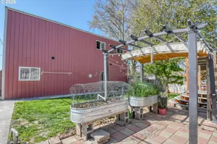 454 E Main St, Athena, OR 97813 - Photo 31