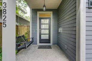 3825 SE Rural St, Portland, OR 97202 - Photo 3