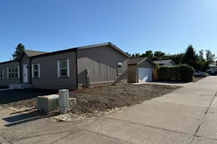 2544 Rosebay St, Eugene, OR 97402 - Photo 3