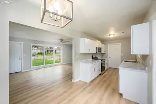 3069 W Sherwood Ave, Roseburg, OR 97471 - Photo 7