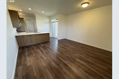 361 SE Kitzmiller Dr, Dallas, OR 97338 - Photo 3