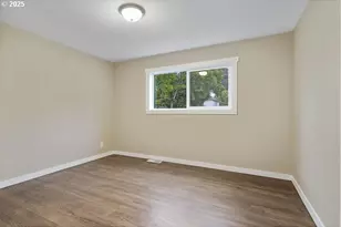 4565 NE 86th Ave, Portland, OR 97220 - Photo 23