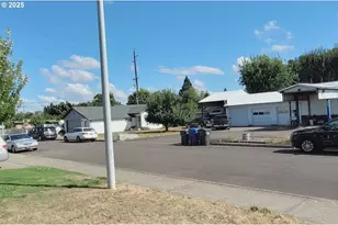 2075 NE Brown Rd, Salem, OR 97305 - Photo 3