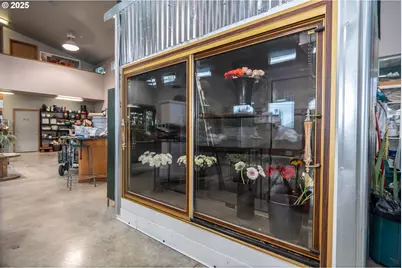 8580 Old Highway 99, Winston, OR 97496 - Photo 11