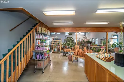 8580 Old Highway 99, Winston, OR 97496 - Photo 9