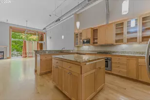 2006 SE Morrison St, Portland, OR 97214 - Photo 9