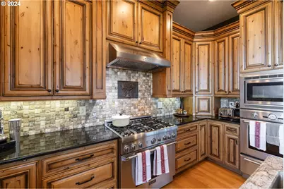 31155 SW Laurelview Rd, Hillsboro, OR 97123 - Photo 17