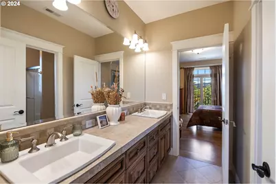 31155 SW Laurelview Rd, Hillsboro, OR 97123 - Photo 39