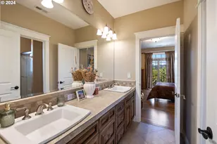 31155 SW Laurelview Rd, Hillsboro, OR 97123 - Photo 39