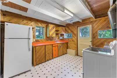 29544 E Road 12, Rhododendron, OR 97049 - Photo 13
