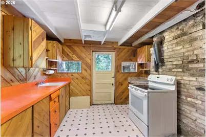 29544 E Road 12, Rhododendron, OR 97049 - Photo 15