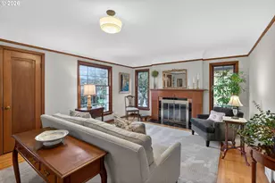 728 NE Royal Ct, Portland, OR 97232 - Photo 3