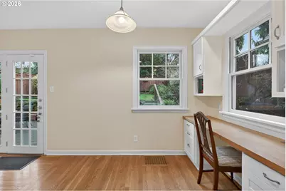 728 NE Royal Ct, Portland, OR 97232 - Photo 13