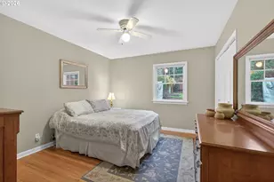 728 NE Royal Ct, Portland, OR 97232 - Photo 17