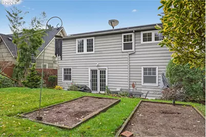 728 NE Royal Ct, Portland, OR 97232 - Photo 41