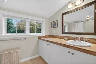 728 NE Royal Ct, Portland, OR 97232 - Photo 27