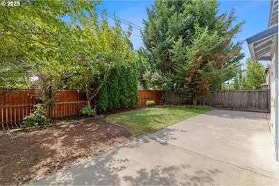 215 NW 150th Way NW, Vancouver, WA 98685 - Photo 33