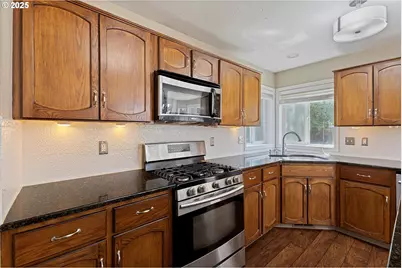 215 NW 150th Way NW, Vancouver, WA 98685 - Photo 11