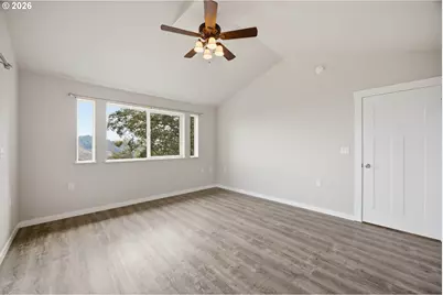 125 Eagle Dr, Roseburg, OR 97471 - Photo 13