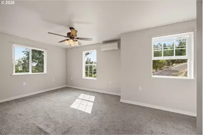 125 Eagle Dr, Roseburg, OR 97471 - Photo 5