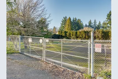 12105 NE Prescott St, Portland, OR 97220 - Photo 41