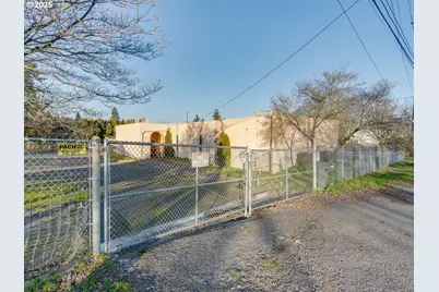 12105 NE Prescott St, Portland, OR 97220 - Photo 5