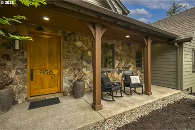 958 S Vacuna St, Portland, OR 97219 - Photo 3