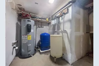 94667 N Bank Pistol River Rd, Pistol River, OR 97444 - Photo 17