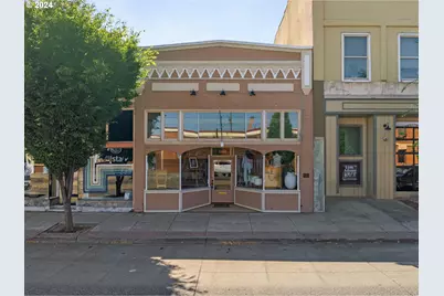 1108 Adams Ave, La Grande, OR 97850 - Photo 1