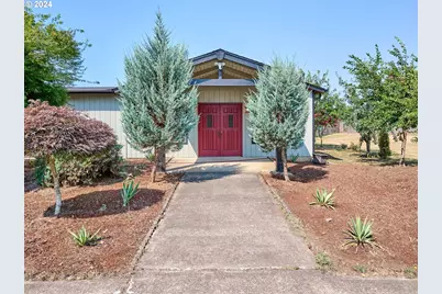 1480 NE Laurel Ave, Woodburn, OR 97071 - Photo 7