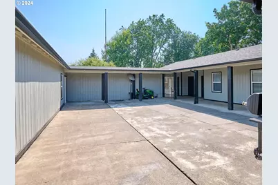 1480 NE Laurel Ave, Woodburn, OR 97071 - Photo 15