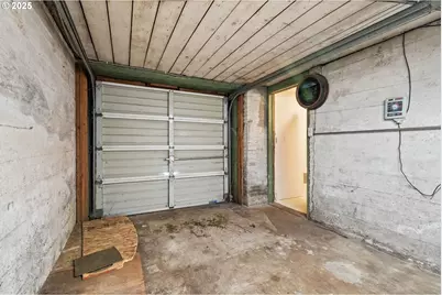 6219 N Minnesota Ave, Portland, OR 97217 - Photo 29